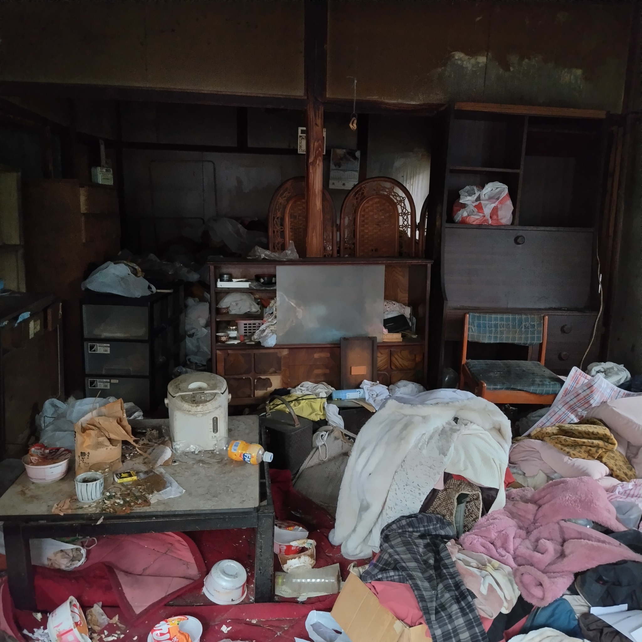 茨城県大子町 10年間放置されたゴミ屋敷の作業前
